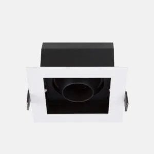 Square recessed ceiling light fixture